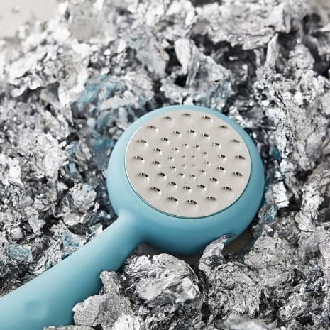 SilverCleanPro_SilverFlakes_1080x1080_H.jpg SilverCleanPro_SilverFlakes_1080x1080_H.jpg